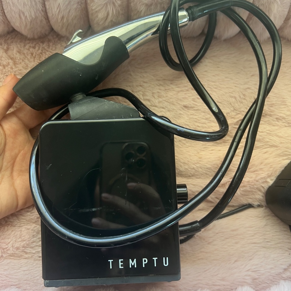 Temptu Air Compressor - Picture 6 of 6